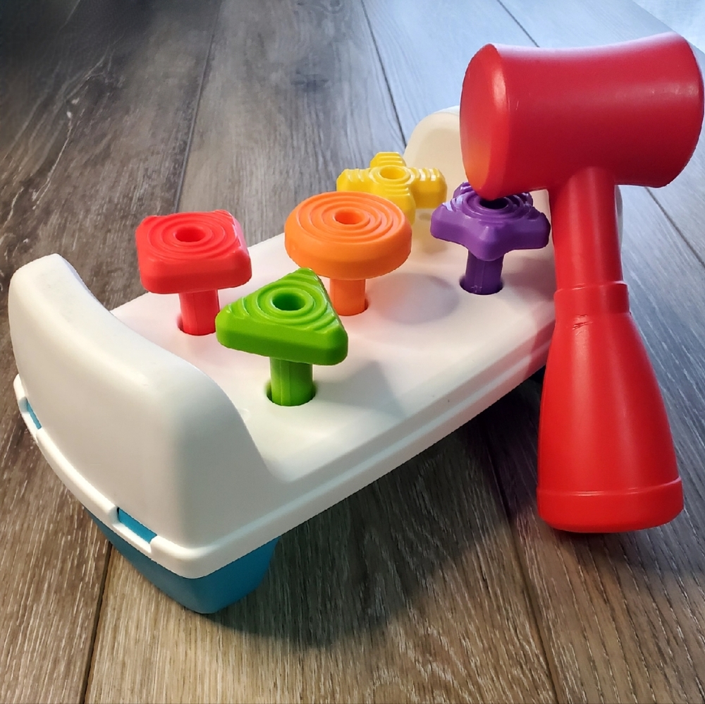 Fisher Price baby and toddlers Tap and Turn tool bench set